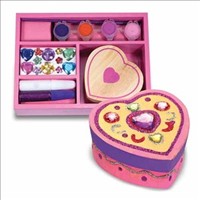 [0000772130943] * Heart Chest (Decorate) Melissa and Doug